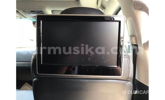 Tenga Imported Toyota Land Cruiser Chena Mota in Import - Dubai in Harare Tenga Imported Toyota Land Cruiser Chena Mota in Import - Dubai in Harare