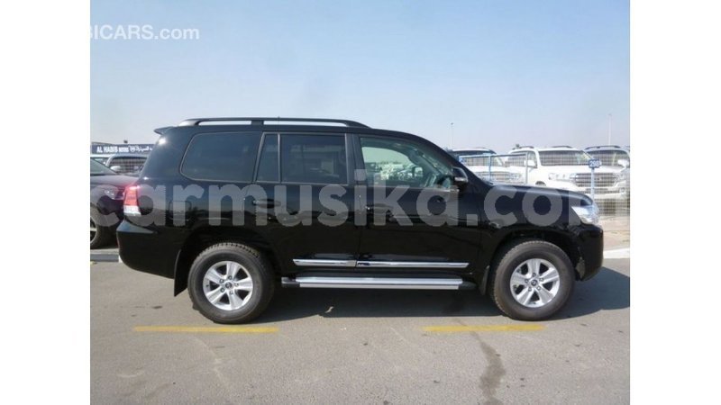 Big with watermark toyota land cruiser harare import dubai 12873