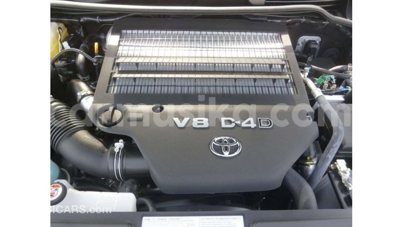 Big with watermark toyota land cruiser harare import dubai 12873