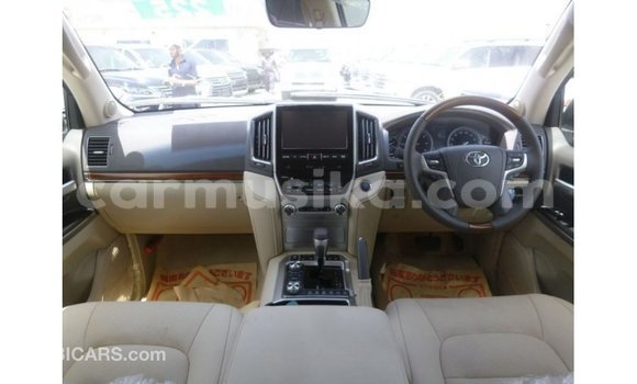 Nunua Imported Toyota Land Cruiser Nyeusi Gari ndani ya Import - Dubai nchini Harare Nunua Imported Toyota Land Cruiser Nyeusi Gari ndani ya Import - Dubai nchini Harare