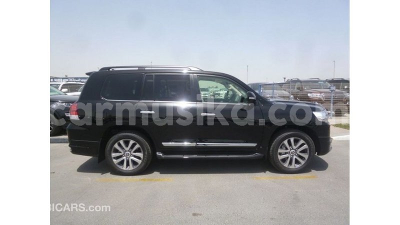 Big with watermark toyota land cruiser harare import dubai 12876