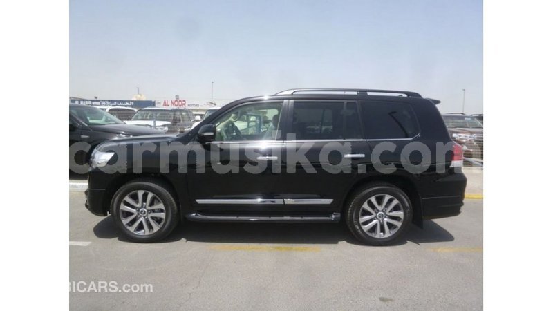 Big with watermark toyota land cruiser harare import dubai 12876