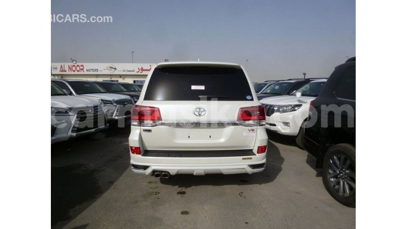 Big with watermark toyota land cruiser harare import dubai 12877