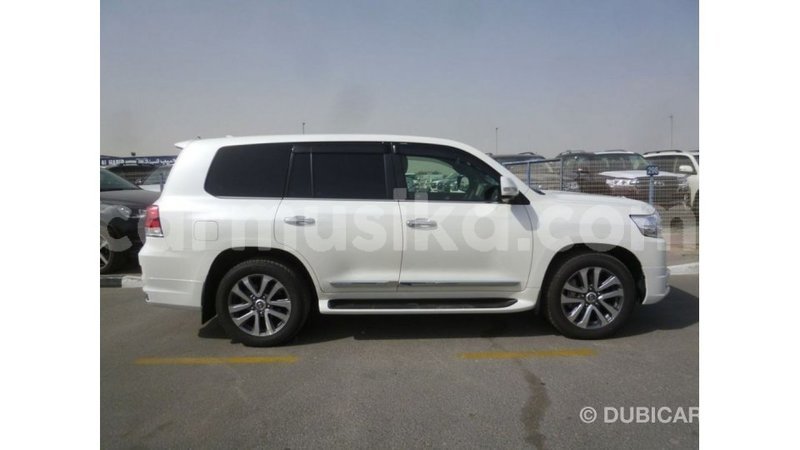 Big with watermark toyota land cruiser harare import dubai 12877