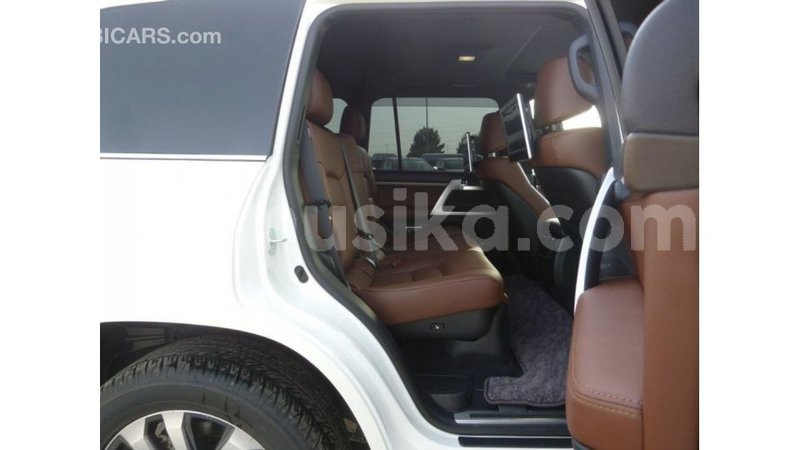 Big with watermark toyota land cruiser harare import dubai 12877