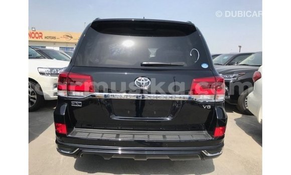 Tenga Imported Toyota Land Cruiser Nhema Mota in Import - Dubai in Harare Tenga Imported Toyota Land Cruiser Nhema Mota in Import - Dubai in Harare