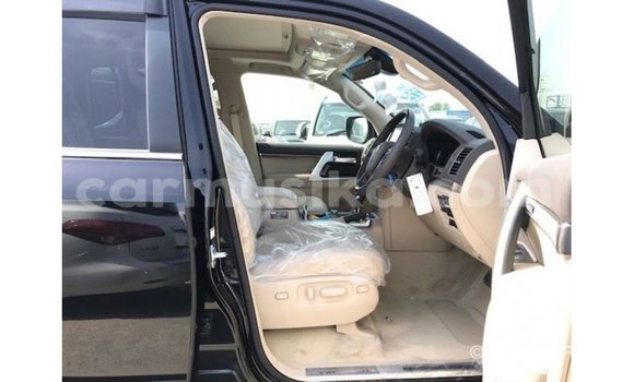 Tenga Imported Toyota Land Cruiser Nhema Mota in Import - Dubai in Harare Tenga Imported Toyota Land Cruiser Nhema Mota in Import - Dubai in Harare