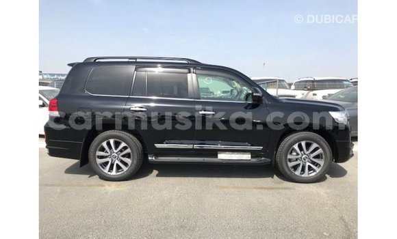 Tenga Imported Toyota Land Cruiser Nhema Mota in Import - Dubai in Harare Tenga Imported Toyota Land Cruiser Nhema Mota in Import - Dubai in Harare