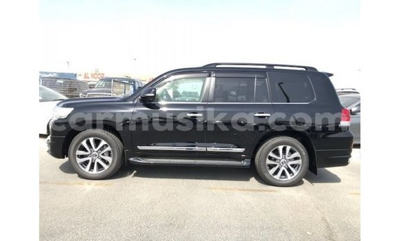 Tenga Imported Toyota Land Cruiser Nhema Mota in Import - Dubai in Harare Tenga Imported Toyota Land Cruiser Nhema Mota in Import - Dubai in Harare