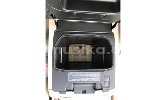 Tenga Imported Toyota Land Cruiser Nhema Mota in Import - Dubai in Harare Tenga Imported Toyota Land Cruiser Nhema Mota in Import - Dubai in Harare