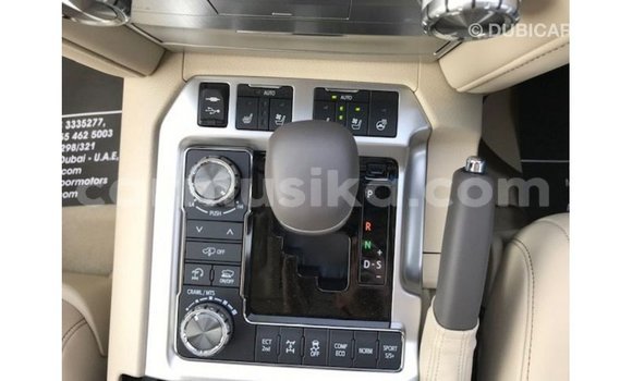 Tenga Imported Toyota Land Cruiser Nhema Mota in Import - Dubai in Harare Tenga Imported Toyota Land Cruiser Nhema Mota in Import - Dubai in Harare