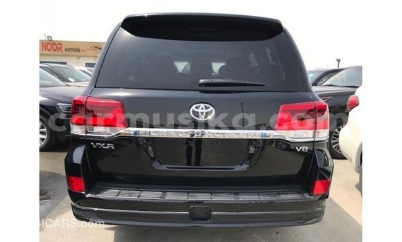 Nunua Imported Toyota Land Cruiser Nyeusi Gari ndani ya Import - Dubai nchini Harare Nunua Imported Toyota Land Cruiser Nyeusi Gari ndani ya Import - Dubai nchini Harare