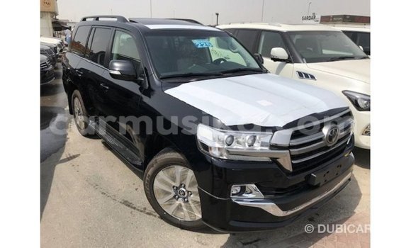 Nunua Imported Toyota Land Cruiser Nyeusi Gari ndani ya Import - Dubai nchini Harare Nunua Imported Toyota Land Cruiser Nyeusi Gari ndani ya Import - Dubai nchini Harare