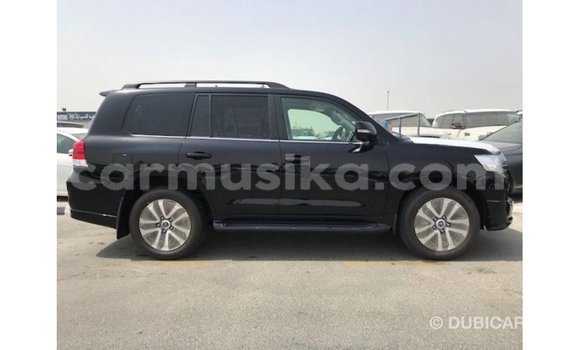 Nunua Imported Toyota Land Cruiser Nyeusi Gari ndani ya Import - Dubai nchini Harare Nunua Imported Toyota Land Cruiser Nyeusi Gari ndani ya Import - Dubai nchini Harare