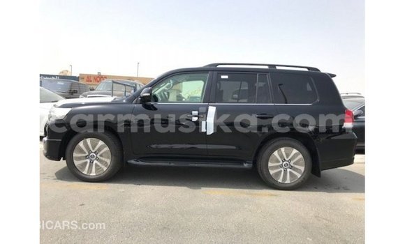 Nunua Imported Toyota Land Cruiser Nyeusi Gari ndani ya Import - Dubai nchini Harare Nunua Imported Toyota Land Cruiser Nyeusi Gari ndani ya Import - Dubai nchini Harare