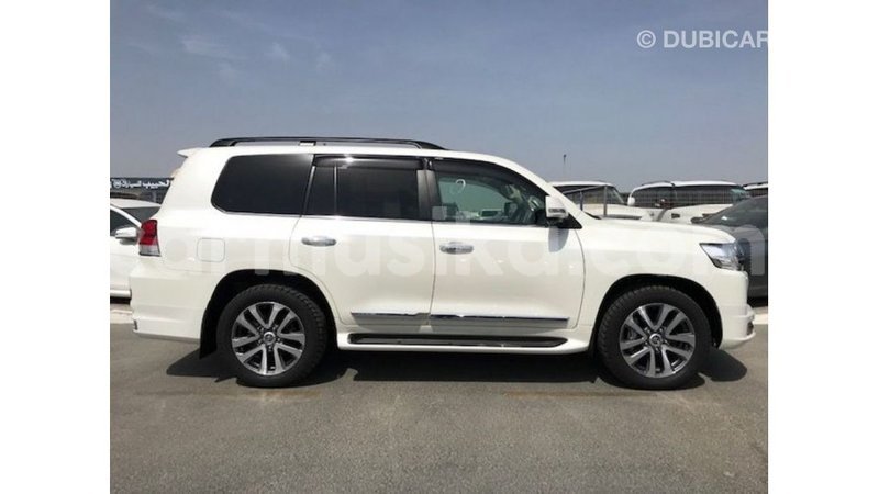 Big with watermark toyota land cruiser harare import dubai 12889