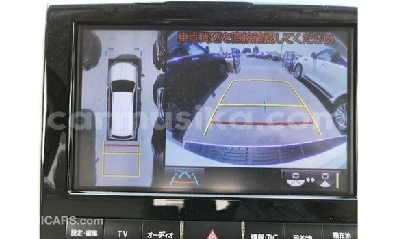 Nunua Imported Toyota Land Cruiser Nyeupe Gari ndani ya Import - Dubai nchini Harare Nunua Imported Toyota Land Cruiser Nyeupe Gari ndani ya Import - Dubai nchini Harare