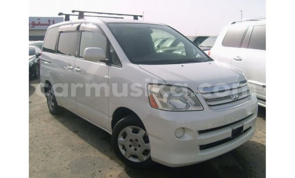 Tenga Imported Toyota Noah Chena Mota in Import - Dubai in Harare Tenga Imported Toyota Noah Chena Mota in Import - Dubai in Harare