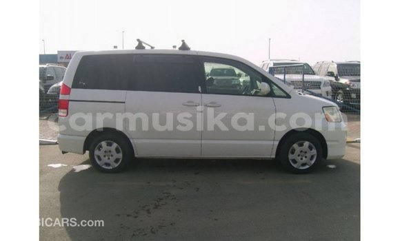 Tenga Imported Toyota Noah Chena Mota in Import - Dubai in Harare Tenga Imported Toyota Noah Chena Mota in Import - Dubai in Harare
