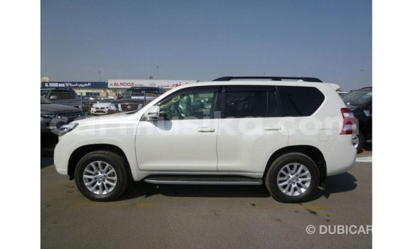 Nunua Imported Toyota Prado Nyeupe Gari ndani ya Import - Dubai nchini Harare Nunua Imported Toyota Prado Nyeupe Gari ndani ya Import - Dubai nchini Harare