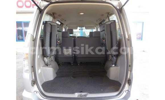 Tenga Imported Toyota Voxy Zvimwe Mota in Import - Dubai in Harare Tenga Imported Toyota Voxy Zvimwe Mota in Import - Dubai in Harare