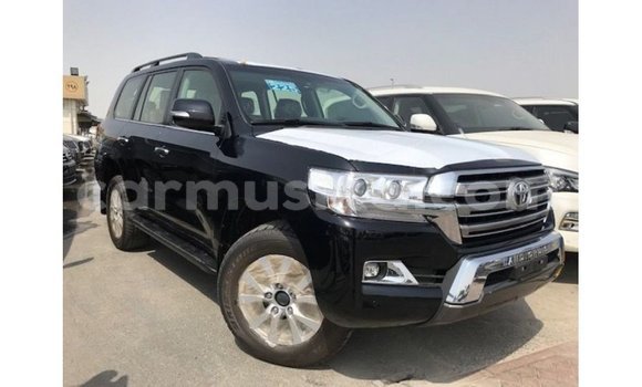 Tenga Imported Toyota Land Cruiser Nhema Mota in Import - Dubai in Harare Tenga Imported Toyota Land Cruiser Nhema Mota in Import - Dubai in Harare