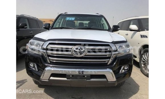 Tenga Imported Toyota Land Cruiser Nhema Mota in Import - Dubai in Harare Tenga Imported Toyota Land Cruiser Nhema Mota in Import - Dubai in Harare