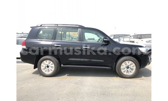 Tenga Imported Toyota Land Cruiser Nhema Mota in Import - Dubai in Harare Tenga Imported Toyota Land Cruiser Nhema Mota in Import - Dubai in Harare