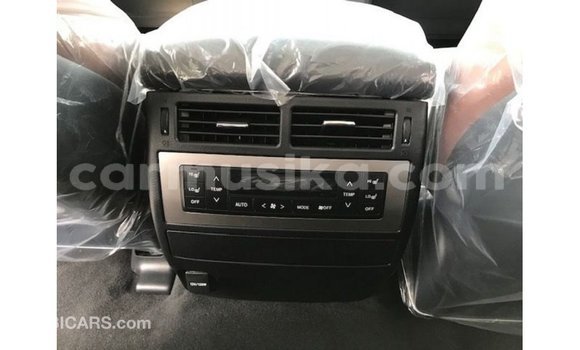 Tenga Imported Toyota Land Cruiser Nhema Mota in Import - Dubai in Harare Tenga Imported Toyota Land Cruiser Nhema Mota in Import - Dubai in Harare