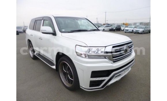 Buy Import Toyota Land Cruiser White Car in Import - Dubai in Harare Buy Import Toyota Land Cruiser White Car in Import - Dubai in Harare