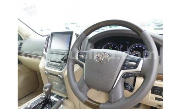 Buy Import Toyota Land Cruiser White Car in Import - Dubai in Harare Buy Import Toyota Land Cruiser White Car in Import - Dubai in Harare