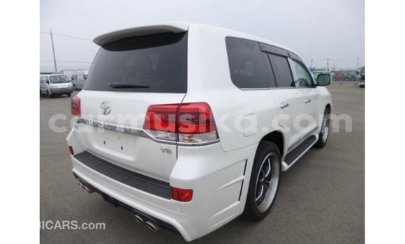 Buy Import Toyota Land Cruiser White Car in Import - Dubai in Harare Buy Import Toyota Land Cruiser White Car in Import - Dubai in Harare