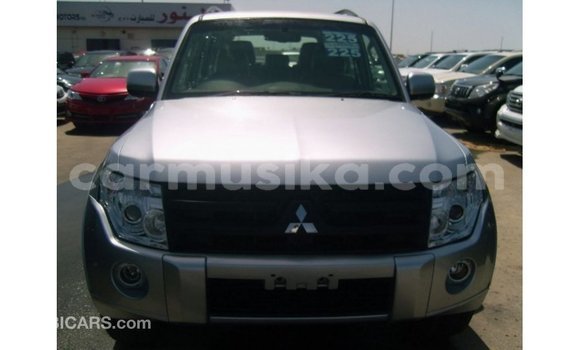 Tenga Imported Mitsubishi Pajero Zvimwe Mota in Import - Dubai in Harare Tenga Imported Mitsubishi Pajero Zvimwe Mota in Import - Dubai in Harare