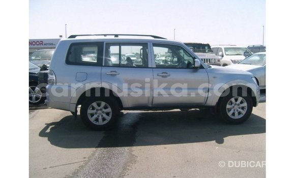 Tenga Imported Mitsubishi Pajero Zvimwe Mota in Import - Dubai in Harare Tenga Imported Mitsubishi Pajero Zvimwe Mota in Import - Dubai in Harare