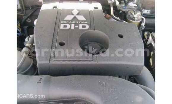 Tenga Imported Mitsubishi Pajero Zvimwe Mota in Import - Dubai in Harare Tenga Imported Mitsubishi Pajero Zvimwe Mota in Import - Dubai in Harare