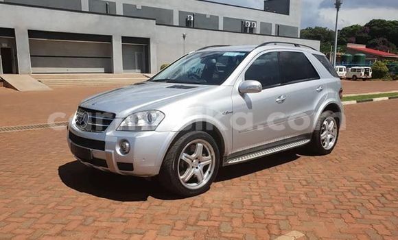Acheter Occasion Voiture Mercedes‒Benz ML–Class Gris à Harare, Harare Acheter Occasion Voiture Mercedes‒Benz ML–Class Gris à Harare, Harare