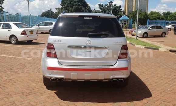 Acheter Occasion Voiture Mercedes‒Benz ML–Class Gris à Harare, Harare Acheter Occasion Voiture Mercedes‒Benz ML–Class Gris à Harare, Harare