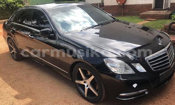 Acheter Occasion Voiture Mercedes‒Benz E-klasse Noir à Harare, Harare Acheter Occasion Voiture Mercedes‒Benz E-klasse Noir à Harare, Harare