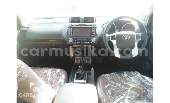 Nunua Imported Toyota Prado Nyeupe Gari ndani ya Import - Dubai nchini Harare Nunua Imported Toyota Prado Nyeupe Gari ndani ya Import - Dubai nchini Harare