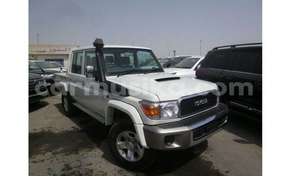 Tenga Imported Toyota Land Cruiser Chena Mota in Import - Dubai in Harare Tenga Imported Toyota Land Cruiser Chena Mota in Import - Dubai in Harare