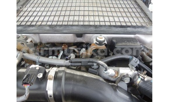 Tenga Imported Toyota Land Cruiser Chena Mota in Import - Dubai in Harare Tenga Imported Toyota Land Cruiser Chena Mota in Import - Dubai in Harare