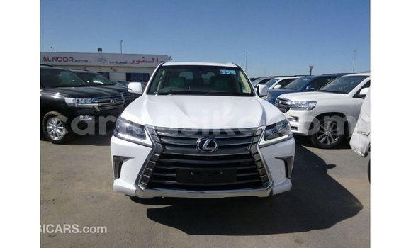 Nunua Imported Lexus LX Nyeupe Gari ndani ya Import - Dubai nchini Harare Nunua Imported Lexus LX Nyeupe Gari ndani ya Import - Dubai nchini Harare
