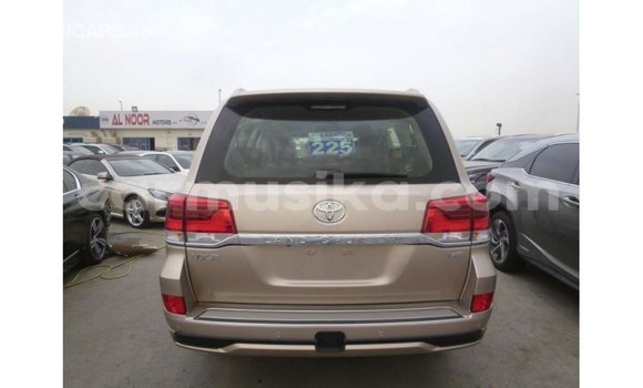Tenga Imported Toyota Land Cruiser Zvimwe Mota in Import - Dubai in Harare Tenga Imported Toyota Land Cruiser Zvimwe Mota in Import - Dubai in Harare