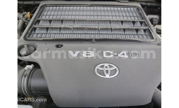 Tenga Imported Toyota Land Cruiser Zvimwe Mota in Import - Dubai in Harare Tenga Imported Toyota Land Cruiser Zvimwe Mota in Import - Dubai in Harare