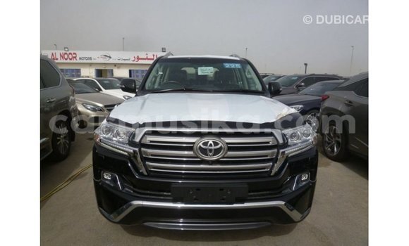 Tenga Imported Toyota Land Cruiser Nhema Mota in Import - Dubai in Harare Tenga Imported Toyota Land Cruiser Nhema Mota in Import - Dubai in Harare