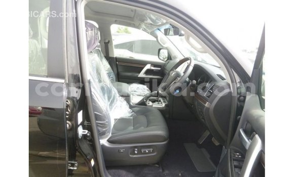 Tenga Imported Toyota Land Cruiser Nhema Mota in Import - Dubai in Harare Tenga Imported Toyota Land Cruiser Nhema Mota in Import - Dubai in Harare