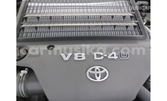 Tenga Imported Toyota Land Cruiser Nhema Mota in Import - Dubai in Harare Tenga Imported Toyota Land Cruiser Nhema Mota in Import - Dubai in Harare