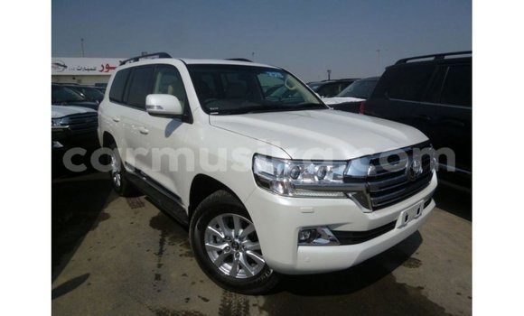 Buy Import Toyota Land Cruiser White Car in Import - Dubai in Harare Buy Import Toyota Land Cruiser White Car in Import - Dubai in Harare