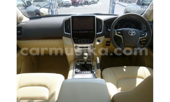 Buy Import Toyota Land Cruiser White Car in Import - Dubai in Harare Buy Import Toyota Land Cruiser White Car in Import - Dubai in Harare