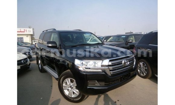 Nunua Imported Toyota Land Cruiser Nyeusi Gari ndani ya Import - Dubai nchini Harare Nunua Imported Toyota Land Cruiser Nyeusi Gari ndani ya Import - Dubai nchini Harare
